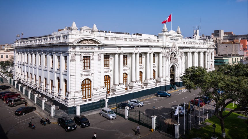 Investigación por supuesta falsificación de documentos en inscripción al Congreso