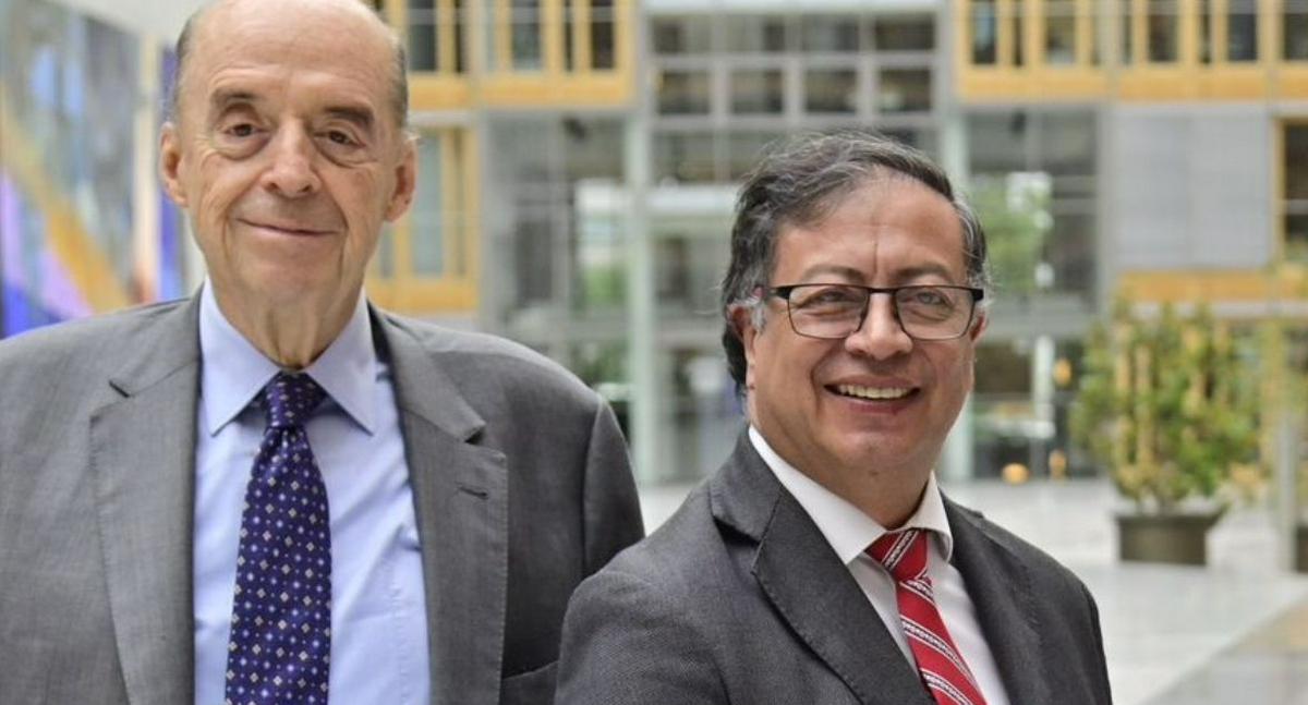 Álvaro Leyva envía dura carta a Gustavo Petro por presuntos nombramientos masivos en Cancillería y obstrucción a la transición presidencial
