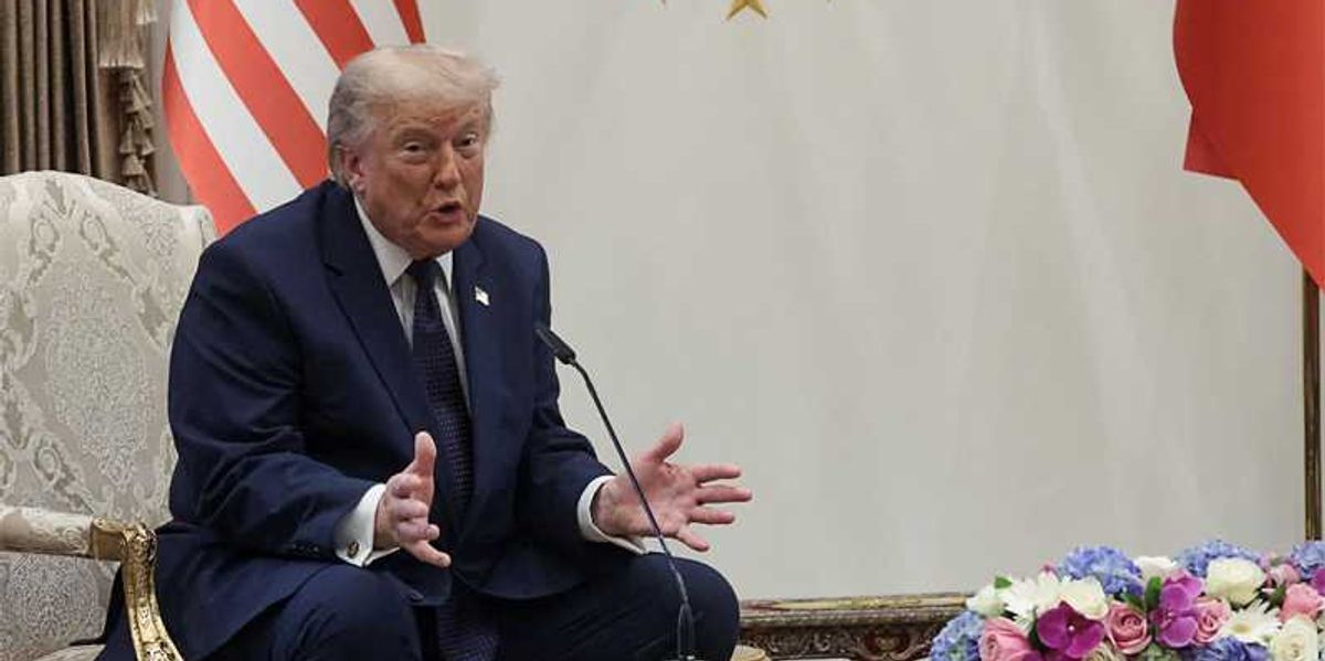 Trump's Comments on Iran Conflict Mirror Putin's Rhetoric on Ukraine Invasion
