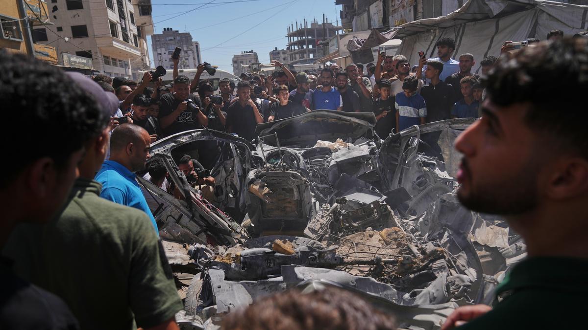 Israeli strikes in Gaza kill six, ceasefire holds but violence continues