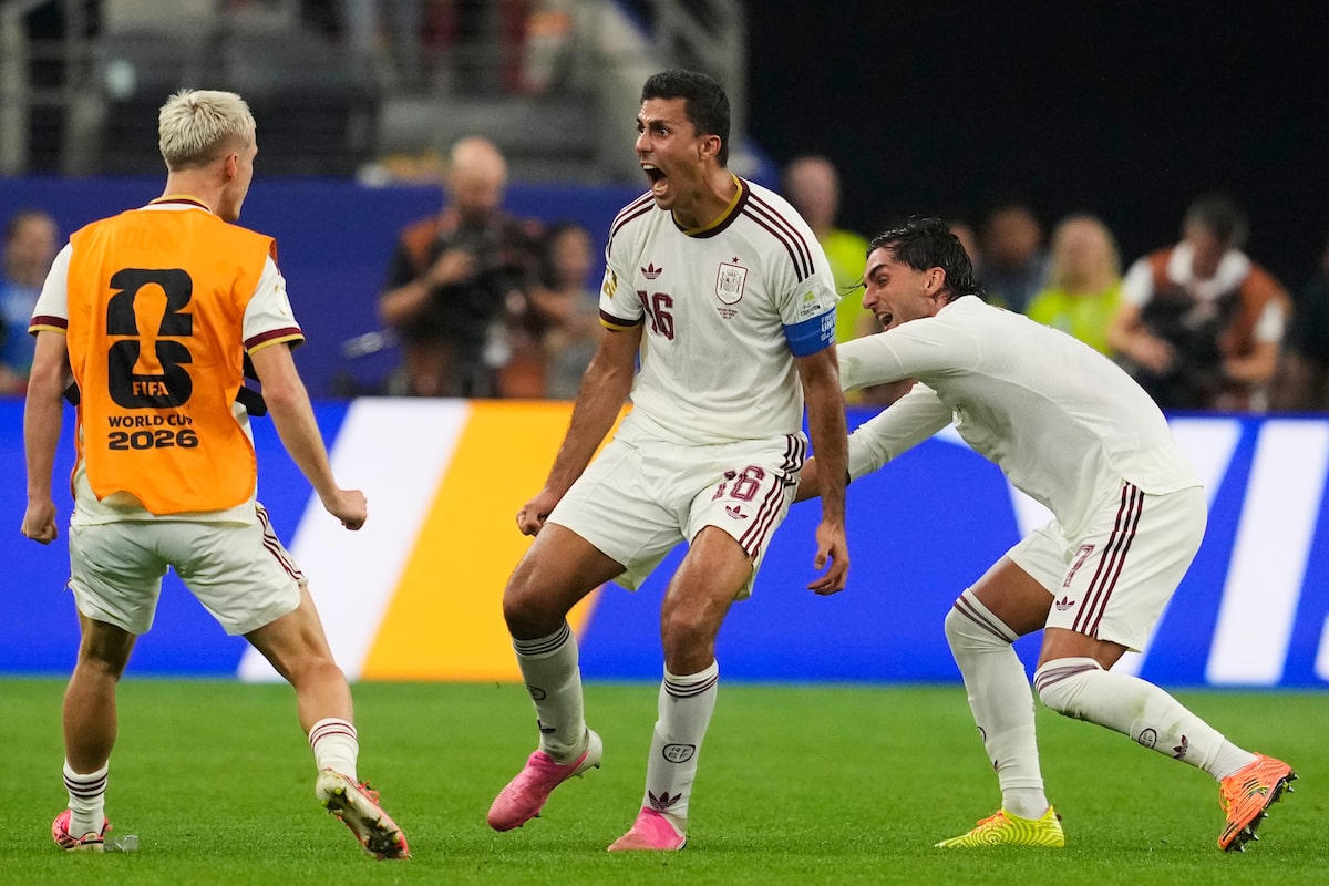 Spain Advances to World Cup Quarter-Finals Despite Fan Concerns