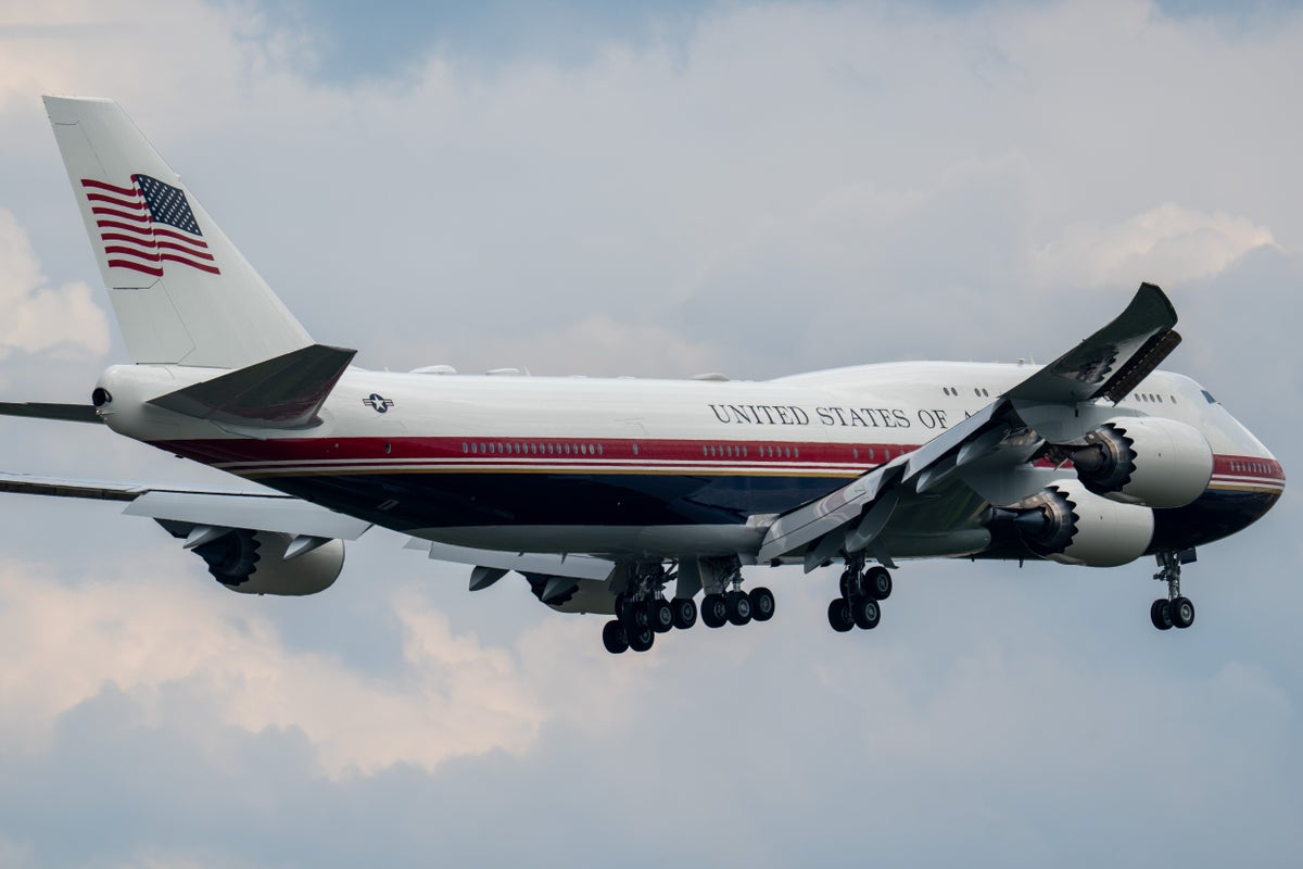Trump's New Air Force One Lacks Key Defensive Systems, Report Warns