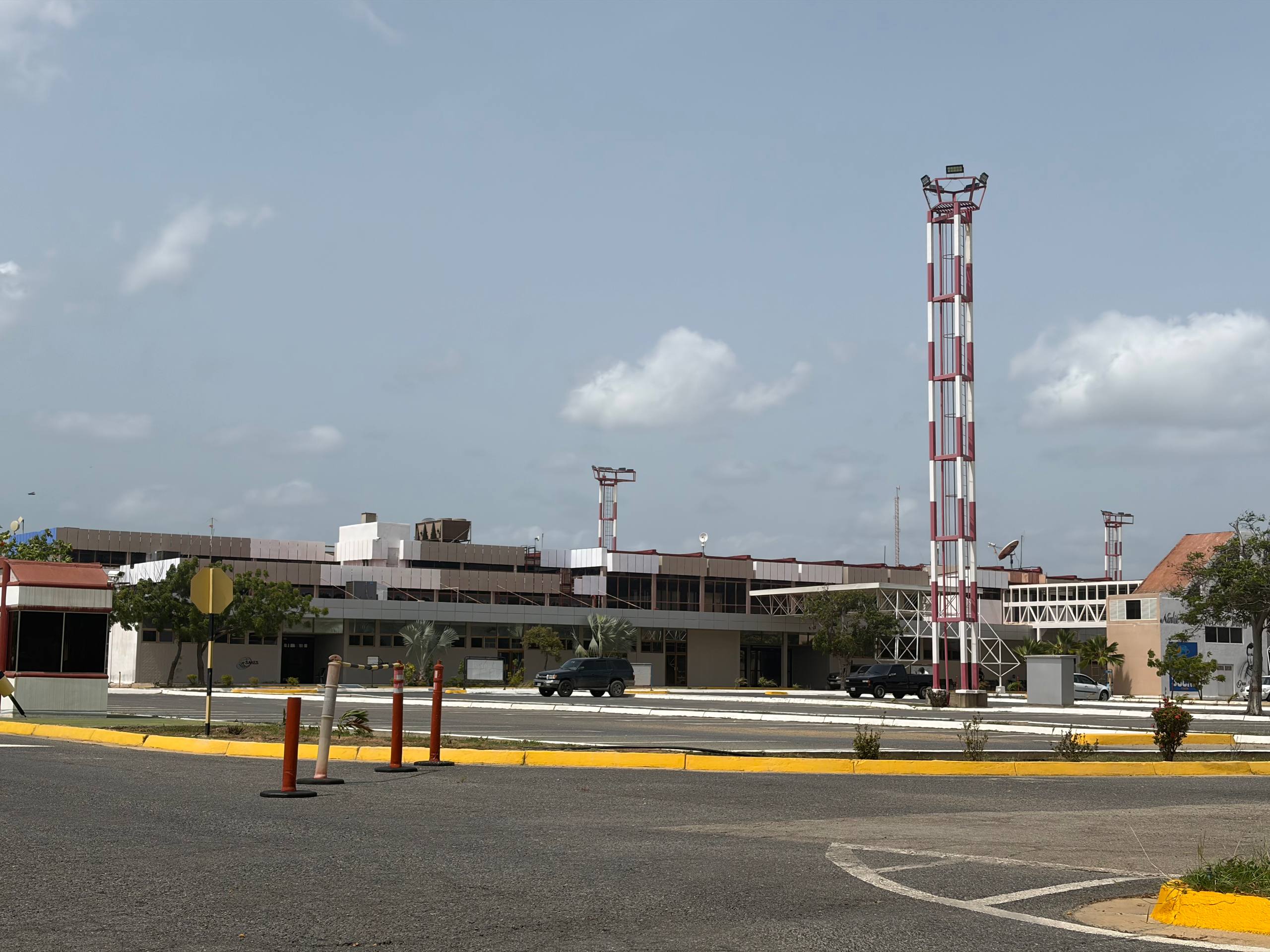 Empresarios sugieren usar el Aeropuerto de Cumaná para vuelos internacionales y ayuda humanitaria
