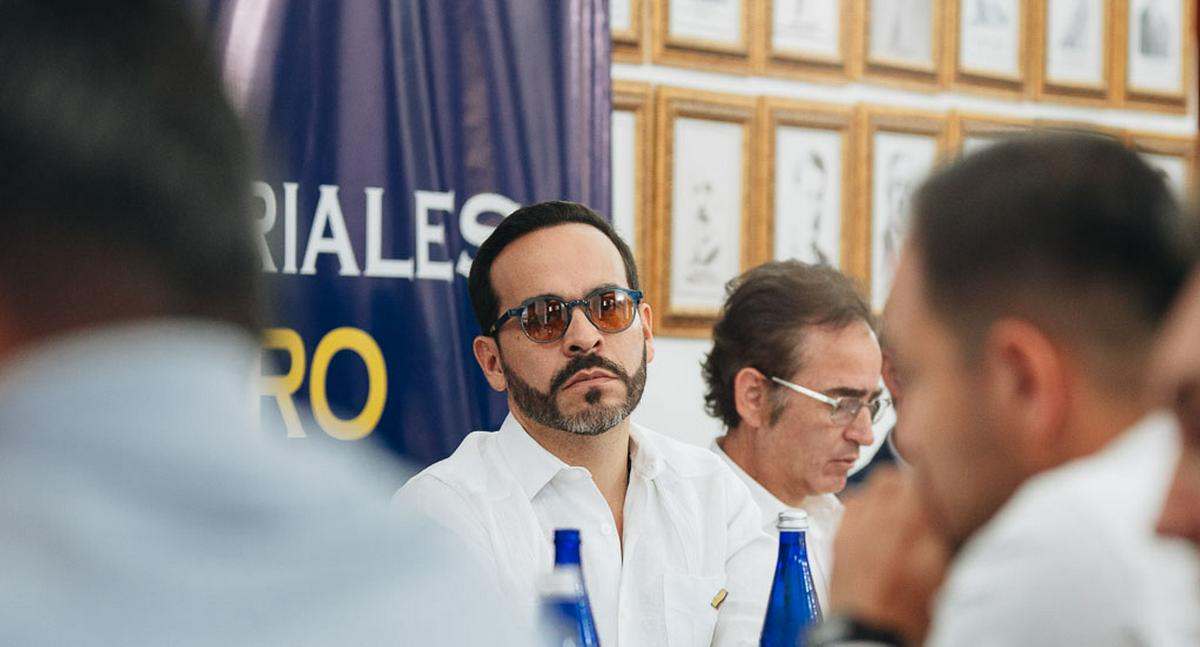 Congreso evalúa solicitud de De la Espriella para posesión presidencial en guarnición militar