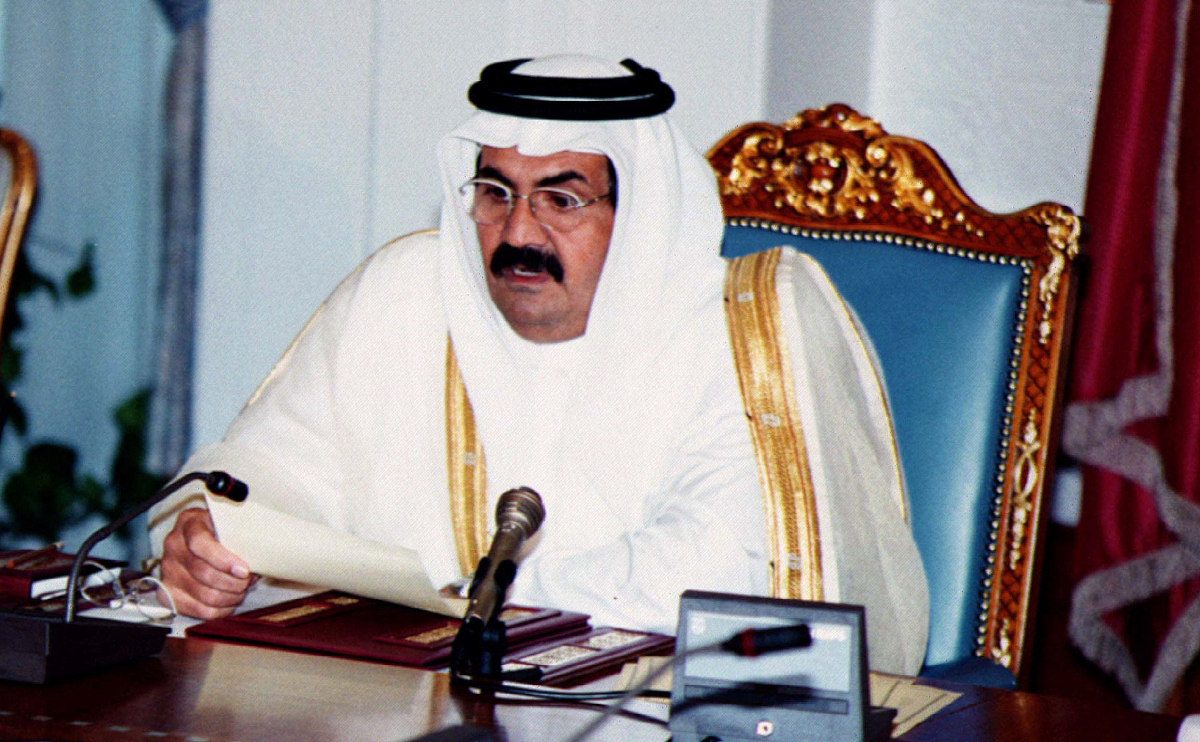 Former Qatar Emir Sheikh Hamad Al-Thani Dies at 74, Shaped Nation's Modernization