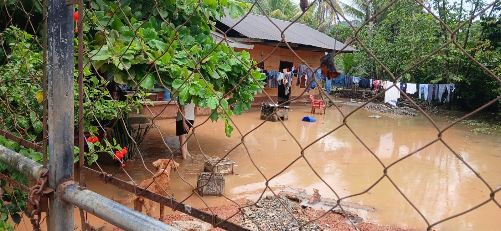 Conred brinda apoyo humanitario a comunidades afectadas por inundaciones en Guatemala