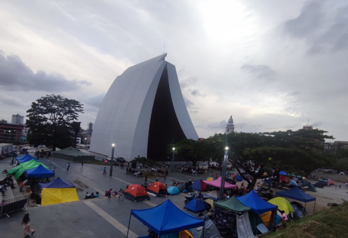 Venezuela Relocates Earthquake Victims from National Pantheon Area