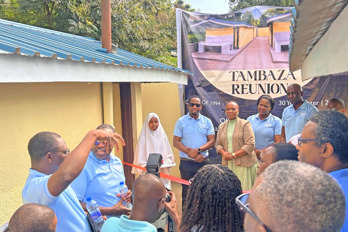 Alumni urged to invest in school development for future generations