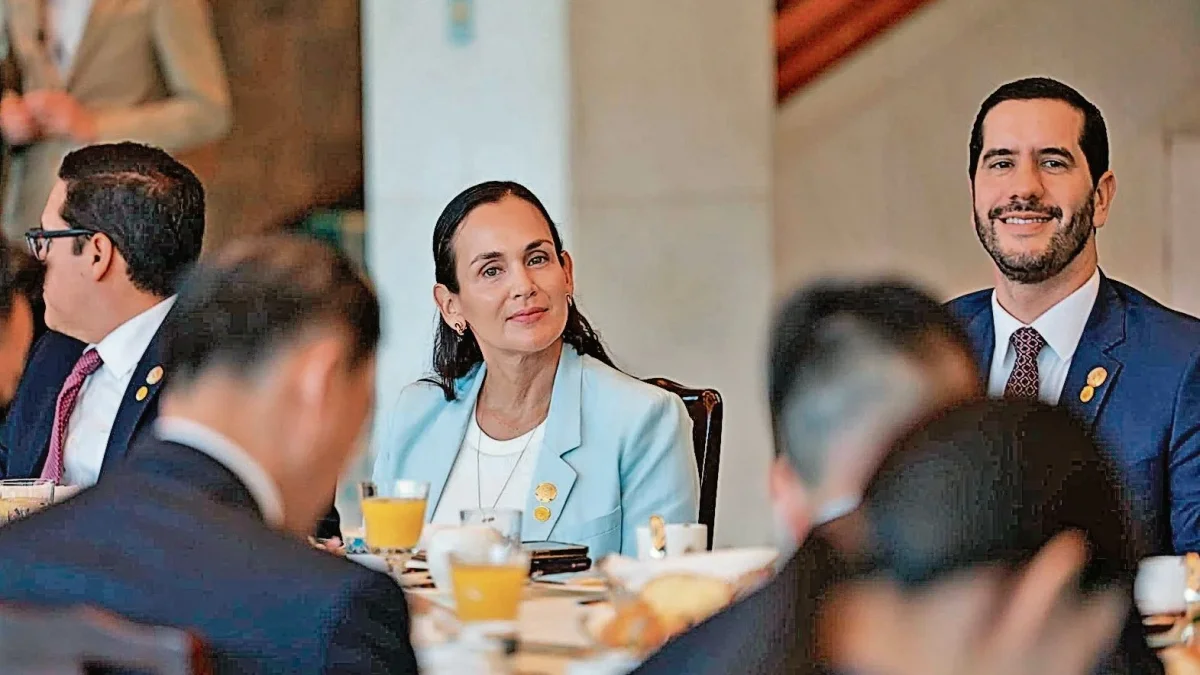 Inés Manzano presionó para mantener el contrato de ATM