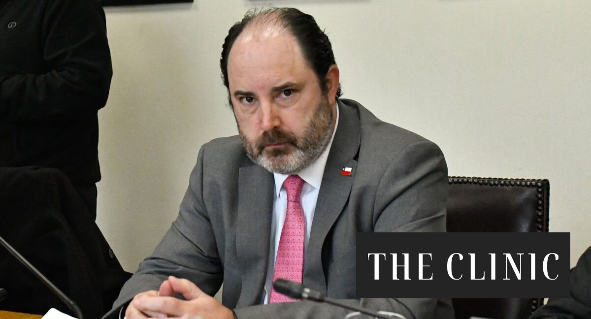 Ministro Rau propone flexibilizar cálculo de 40 horas laborales para abordar crisis laboral