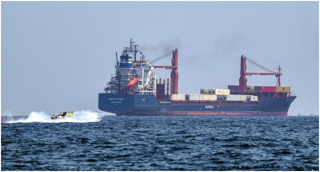 US-Iran Tensions Lead to Hormuz Closure Amid Energy Crisis