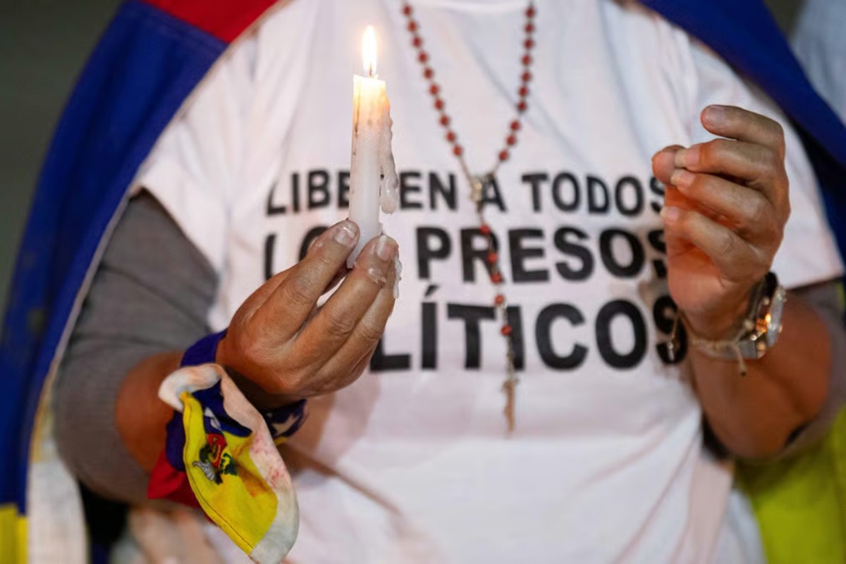 Venezuela libera a seis presos políticos tras terremotos y contexto electoral
