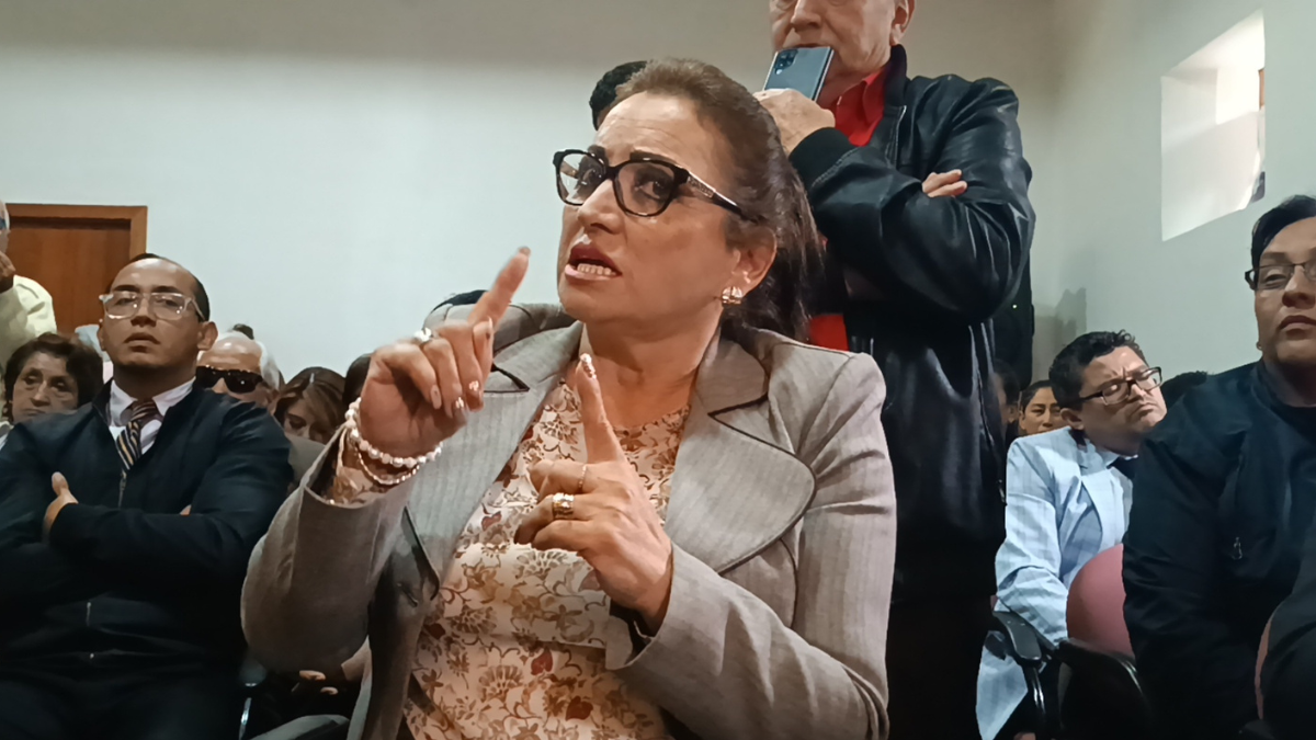 Rosa Argudo recibe indemnización del IESS tras desvinculación laboral y enfrenta investigación por enriquecimiento ilícito