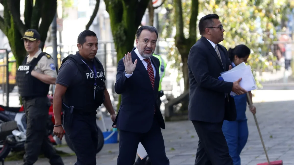 TCE analiza caso de violencia política de género contra Pabel Muñoz