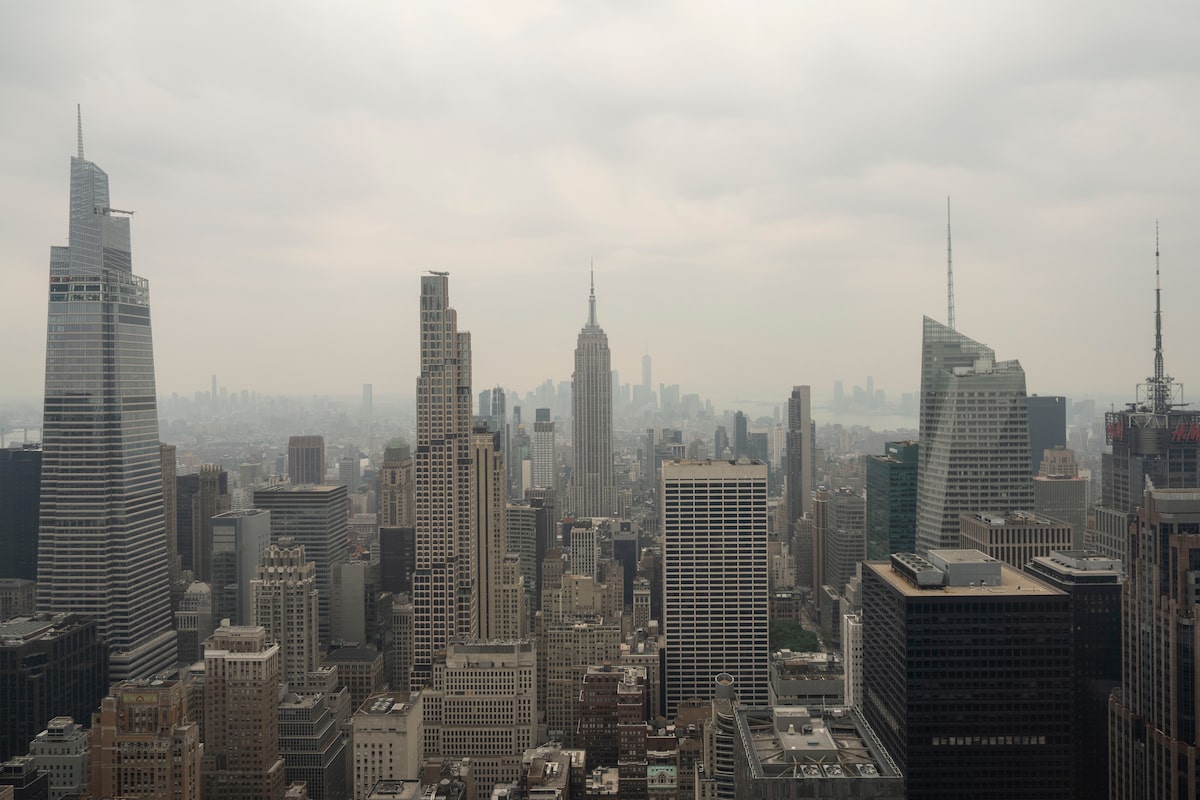 Wildfire Smoke from Ontario and Minnesota Causes Air Quality Warnings in U.S. Midwest