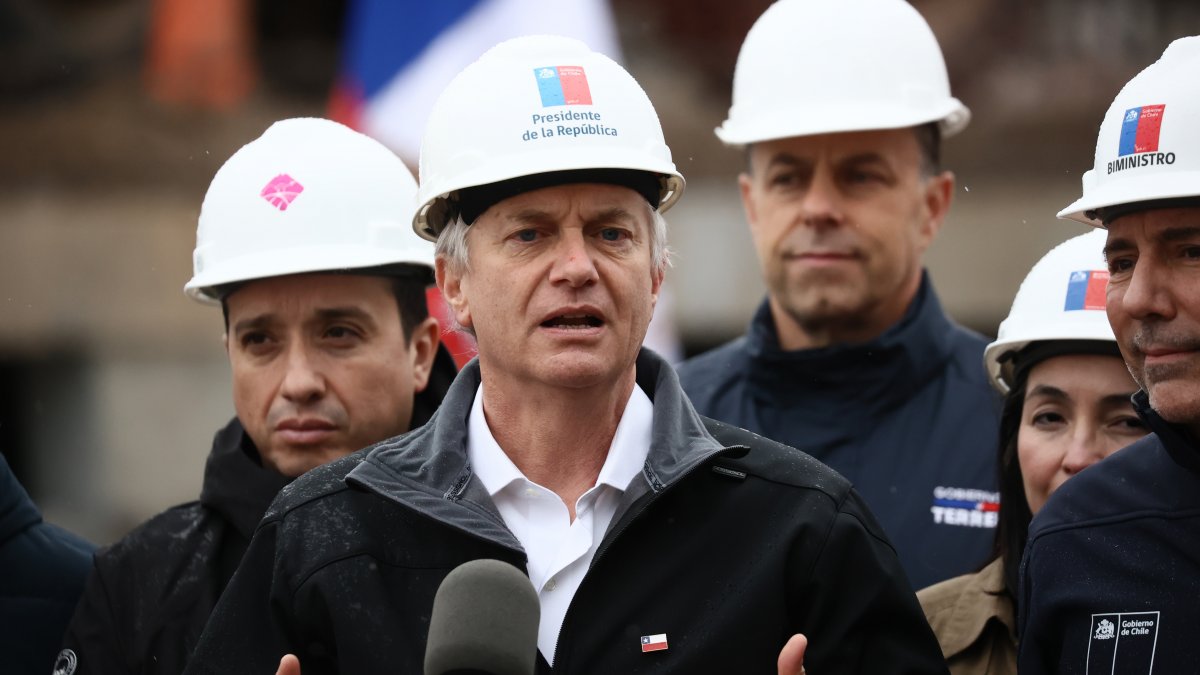 Presidente Kast informa sobre preparativos ante sistema frontal y evacuaciones masivas
