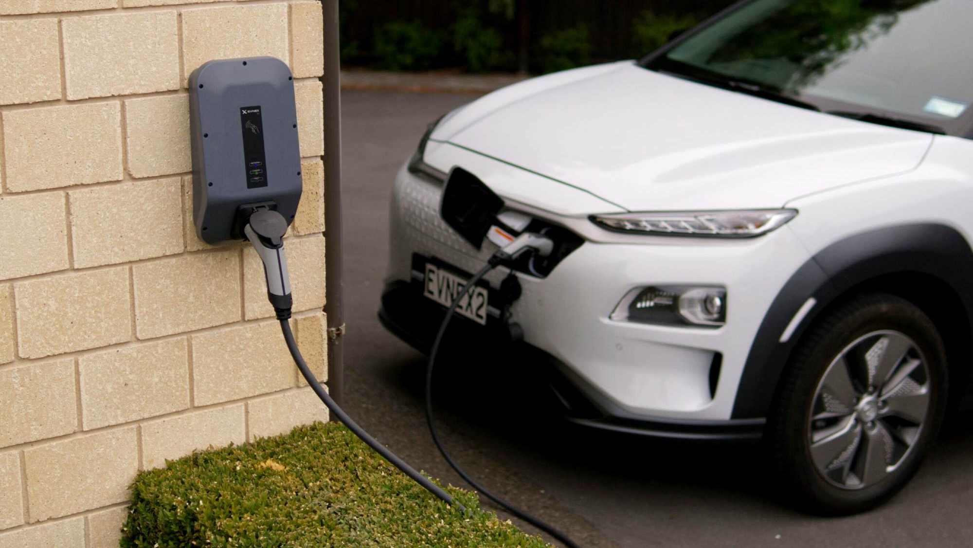 Reino Unido introduce nuevo impuesto para coches eléctricos a partir de 2028