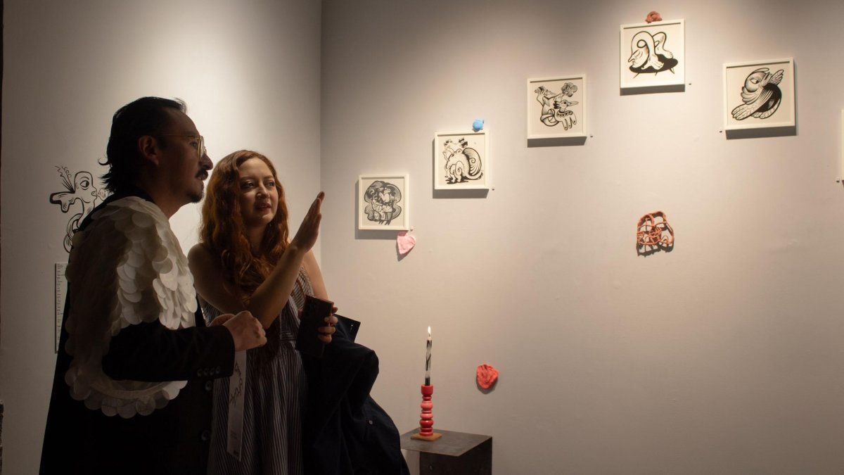 Christian Tapia inaugura en Acero Galería la exposición “Amarcar”, centrada en la memoria, los afectos y la experiencia cotidiana