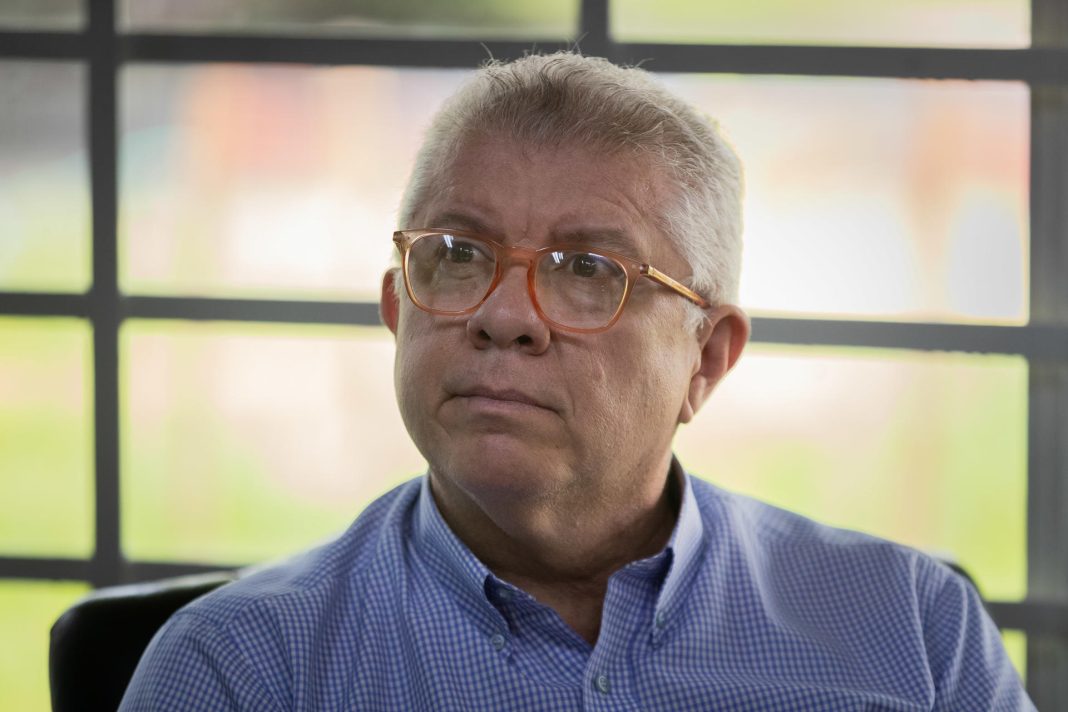 Abogado venezolano cuestiona transparencia del sistema electoral tras revelación de archivos de la CIA