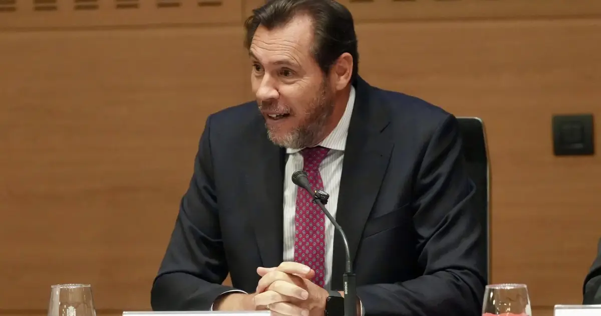 El ministro Puente defiende la aplicación inmediata de la ley de amnistía para Puigdemont