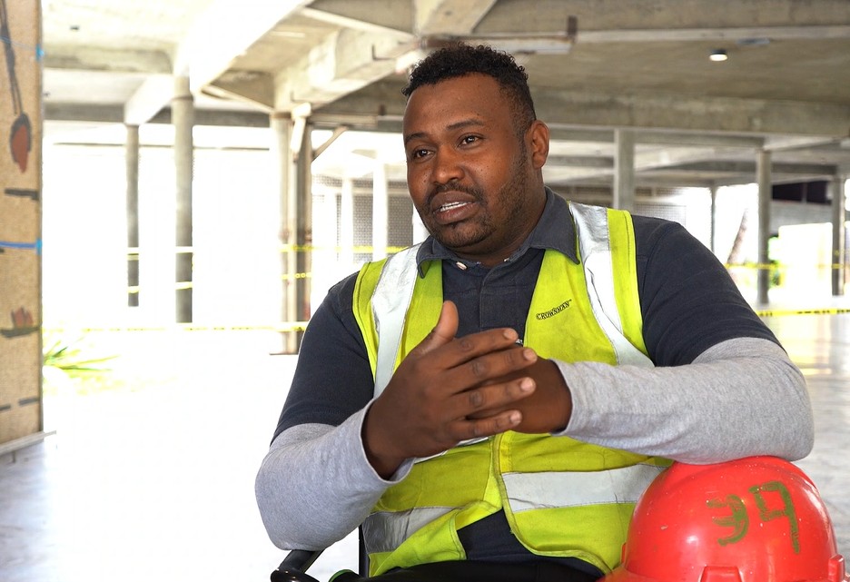 La historia de Yerfenson Torres: un albañil que transformó el dolor en acción solidaria