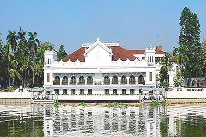 Government declares holidays for local anniversary celebrations