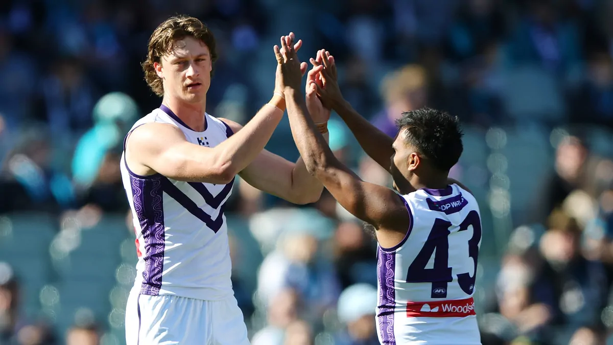Fremantle Dockers dominate Port Adelaide Power with third-quarter surge to secure top-two spot