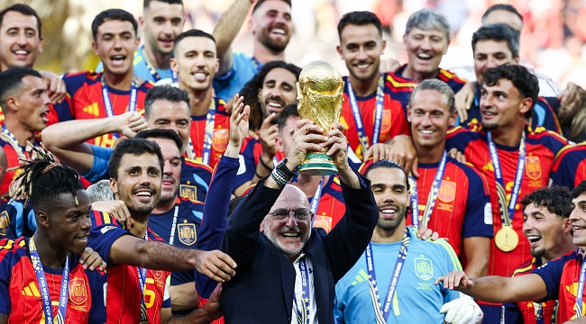 Spain Coach De La Fuente Celebrates Team's Growth and World Cup Victory