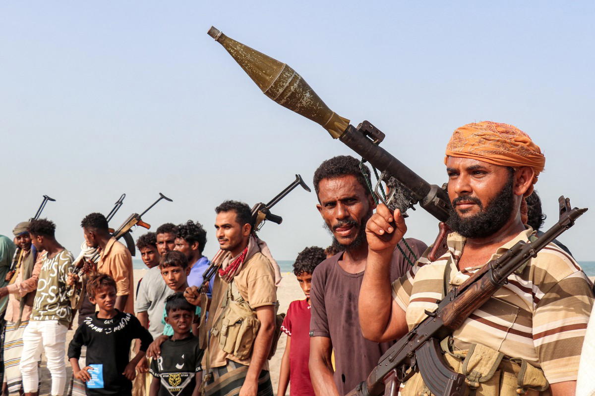 Houthi rebels threaten Saudi Arabia's Red Sea ports with new maritime blockade