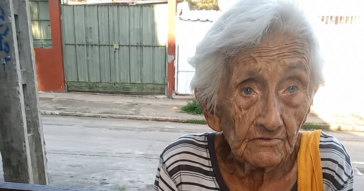 Anciana cubana de 92 años enfrenta dificultades para acceder a alimentos básicos