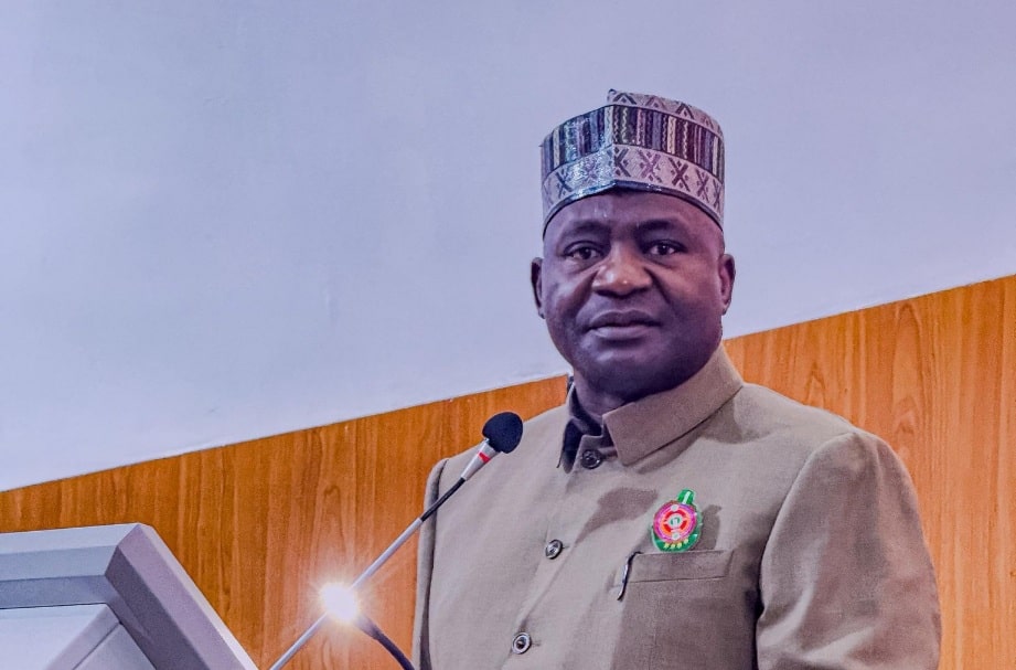 FG Denies Defence Minister's Resignation Rumours
