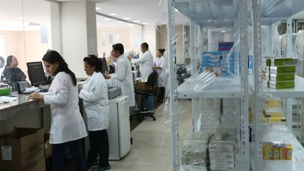 Crisis de medicamentos en hospitales públicos y desafíos ante El Niño