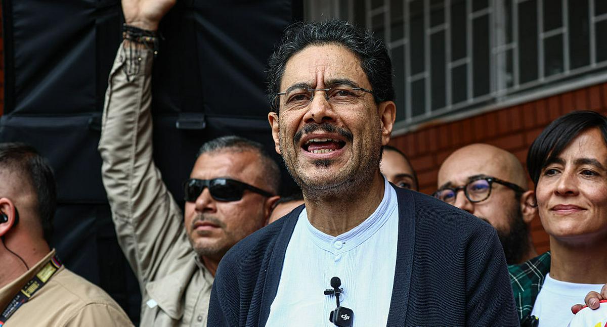 Iván Cepeda anuncia acto paralelo en Barranquilla y rechaza asistir a la posesión de Abelardo De la Espriella
