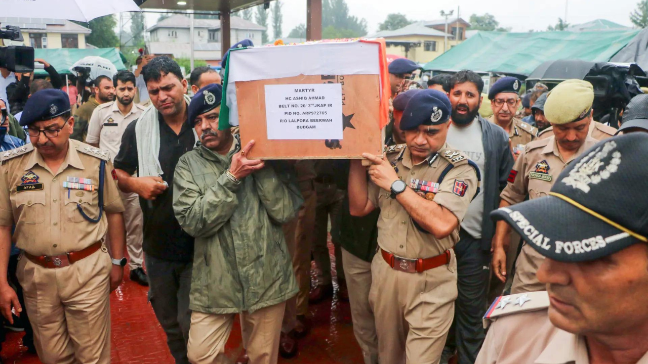 Terrorist Attack in Anantnag Market Kills J&K Policeman, First Since Pahalgam