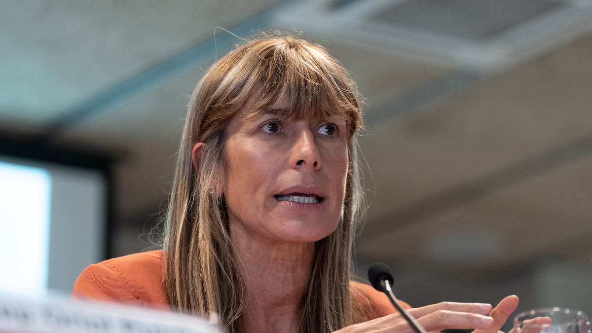 El juez retiene pasaportes de Begoña Gómez y su asistente en un caso judicial complejo