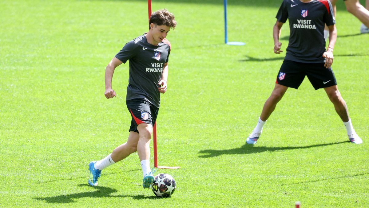 Julián Álvarez y el interés del FC Barcelona por su fichaje