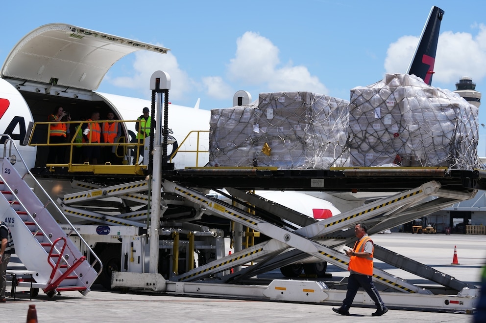 Cáritas distribuye ayuda humanitaria estadounidense en Cuba