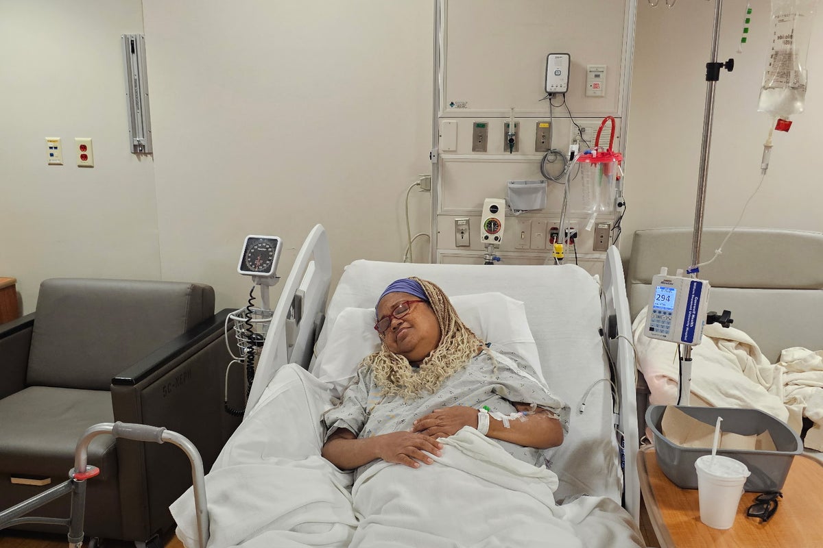 Detroit Woman Sues Taco Bell Over Cyclosporiasis Outbreak Linked to Lettuce