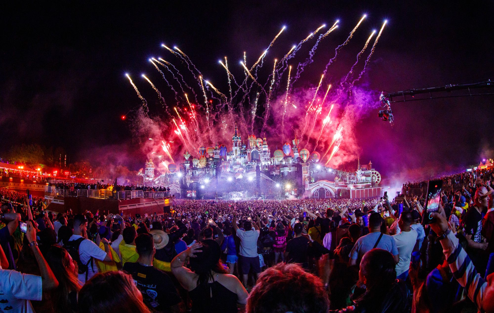 Tomorrowland 2026 Implements Firework Restrictions Due to Wildfire Concerns
