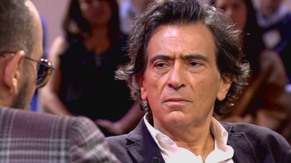 El Mundo defiende la columna de Arcadi Espada como ironía, pero genera controversia