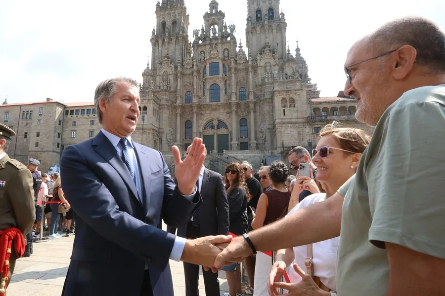 Feijóo pide unidad política ante los incendios y refrescar el ambiente institucional