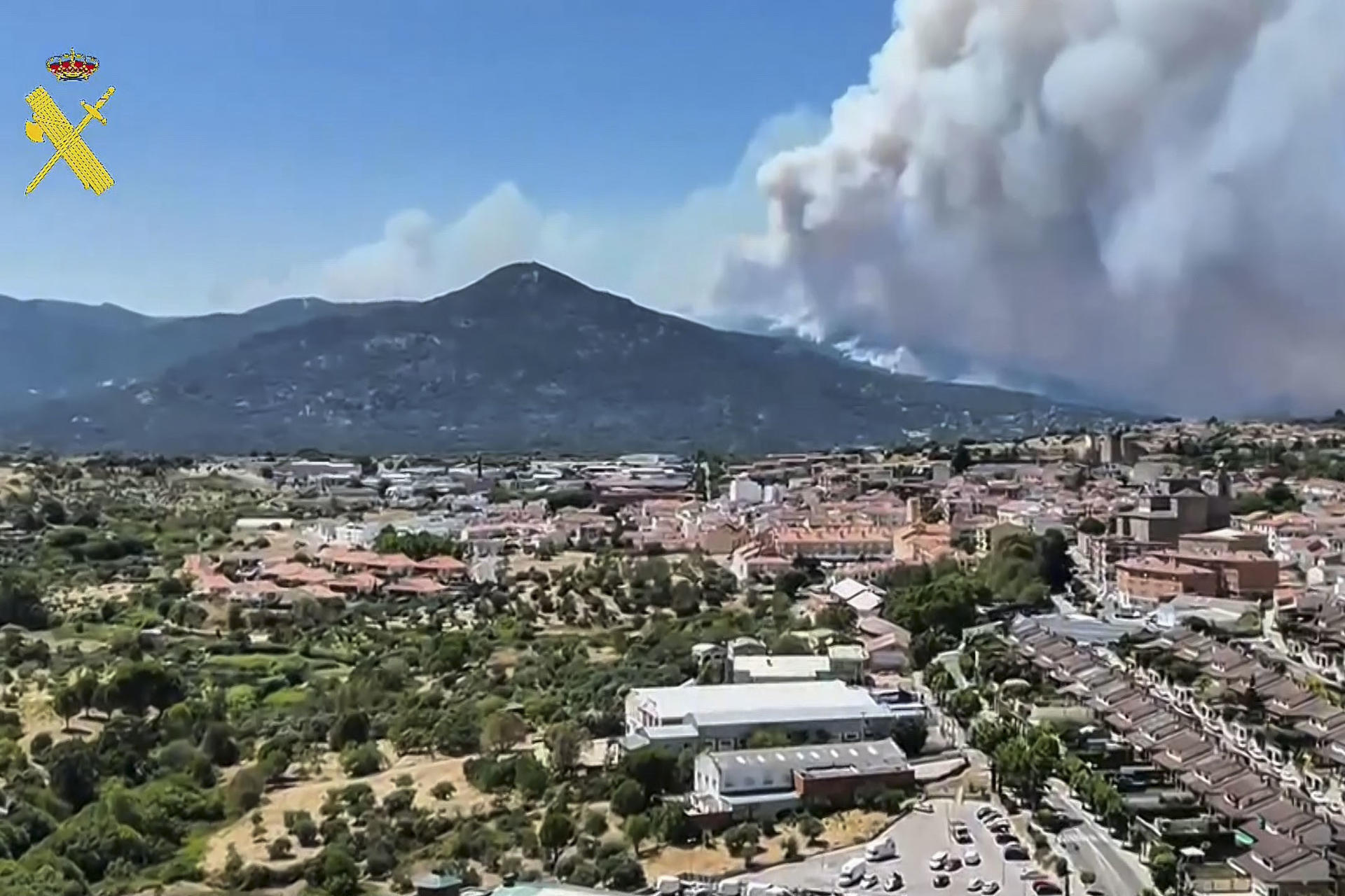 Incendios forestales en el centro de España afectan 77,000 hectáreas y evacuan a miles
