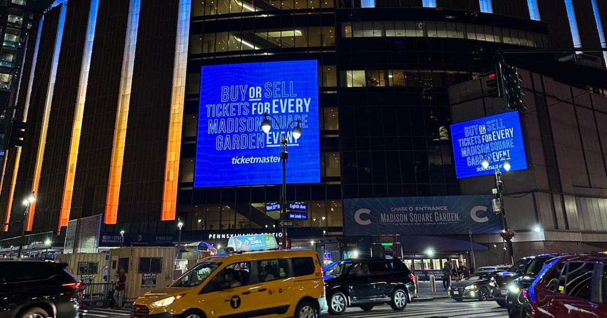 Madison Square Garden enfrenta demanda por supuestas prácticas de vigilancia y discriminación