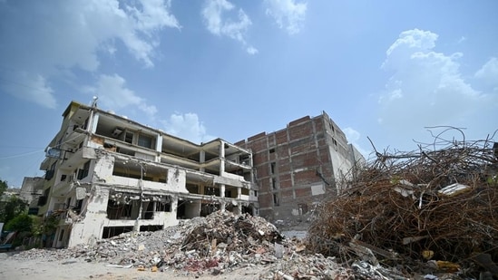 Magisterial inquiry finds MCD enforcement failures and alleged fabrication of inspection records in Saidulajab building collapse