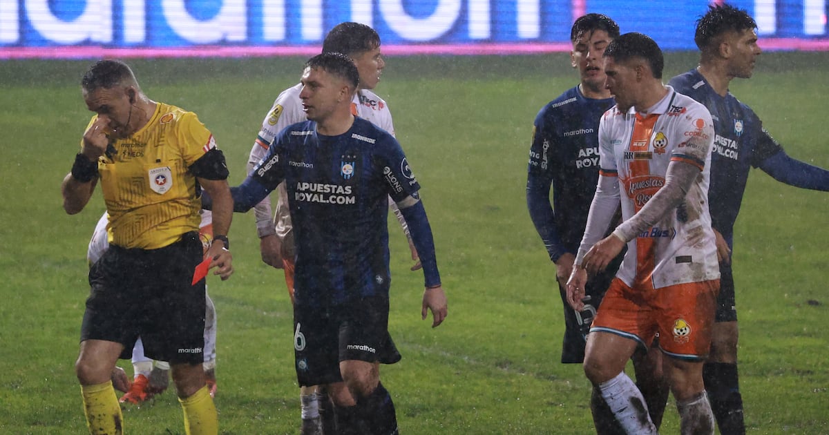 Vozinha ficha en Colo Colo; conflicto con árbitro y victoria de la UC