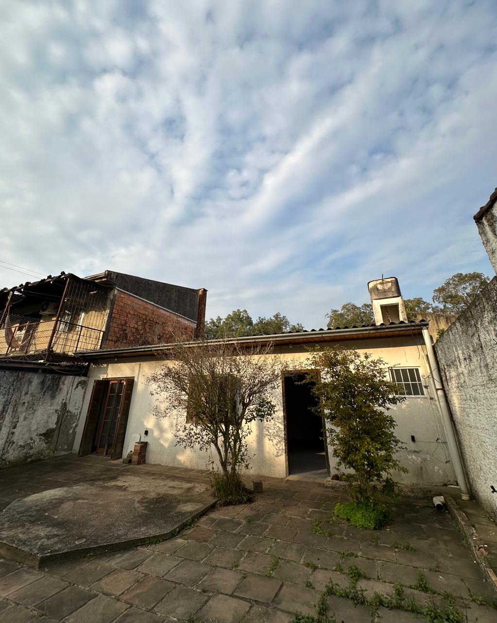 TERRENO COM CASA