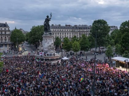 Песков заявил о подтверждении тенденций в Европе после победы правых во Франции