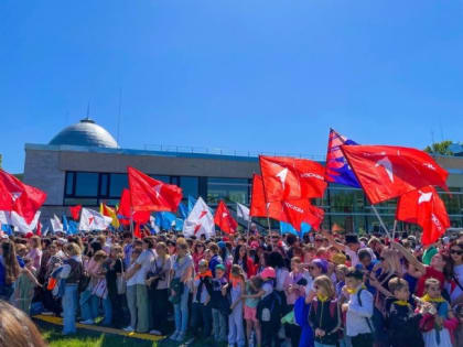 Ученики школы № 875 посетили праздничный форум «Движения Первых»