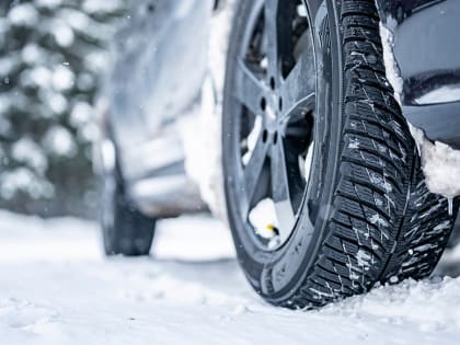 Подготовка к зиме: москвичам советуют сменить шины на зимние