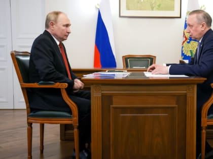 Путин провел встречу с губернатором Петербурга Бегловым
